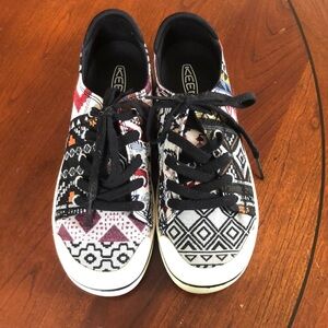 Keen Elsa IV Aztec Design Lace Up Sneakers 39/8.5